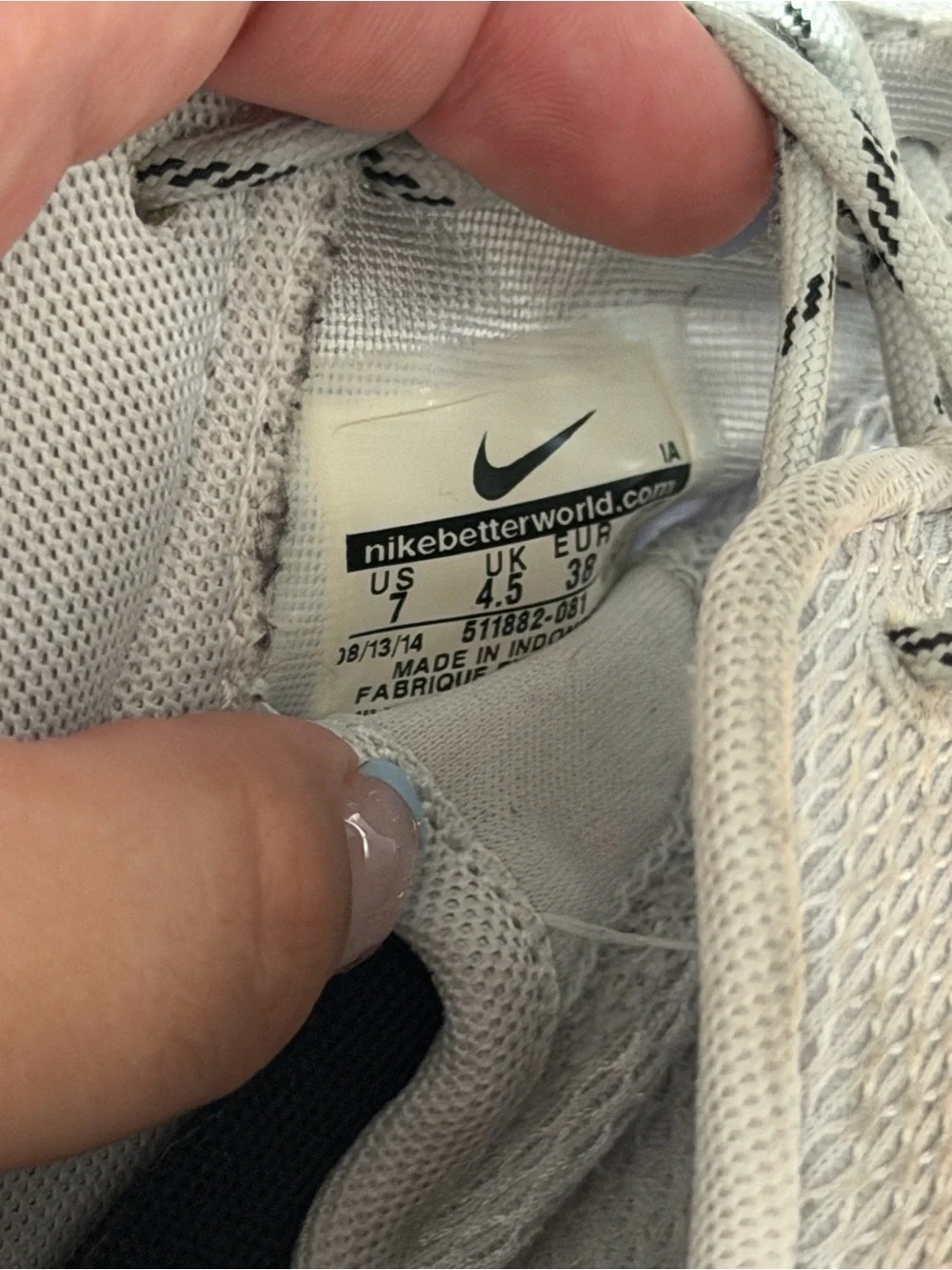 Nike women White Mesh Athletic Sneakers with Black Insole